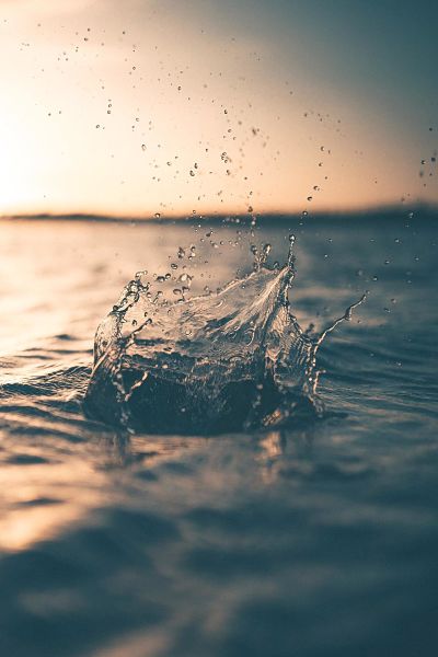 water_splashsplash_opt water_splashsplash_opt